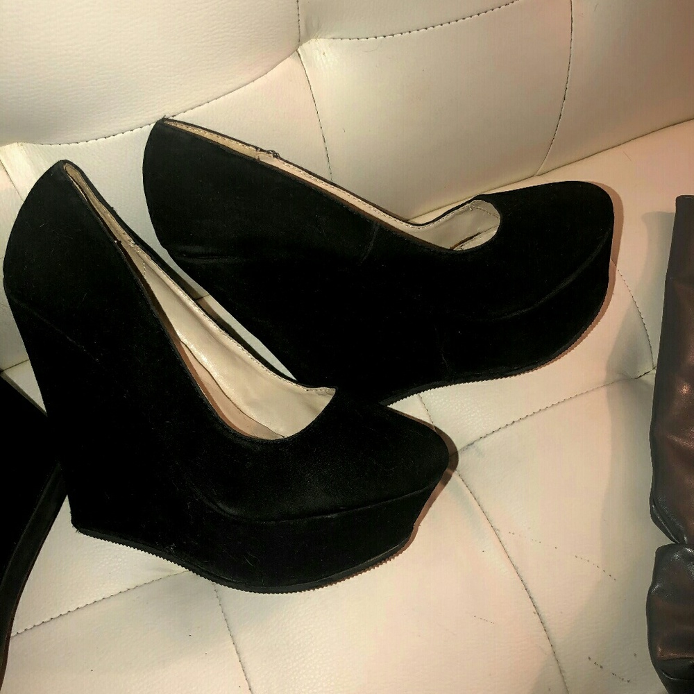 Black shoes